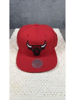 Mitchell & Ness Chicago Bulls Snapback Hat Red Adjustable NBA Cap